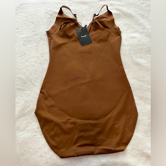 HEIST- The Outer Shaping Bodysuit - Picture 2 of 3